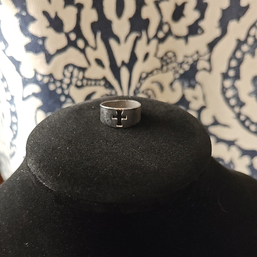 Silver Tone Cross Band Ring - Silver